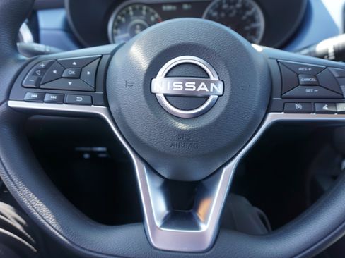 Used 2025 Nissan Versa SV w/ Trunk Package image 8