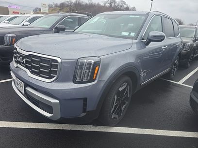 Used 2025 Kia Telluride S