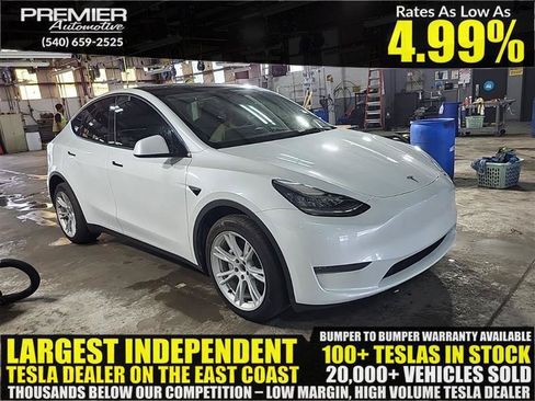 Used 2023 Tesla Model Y Long Range AWD/4WD image 1