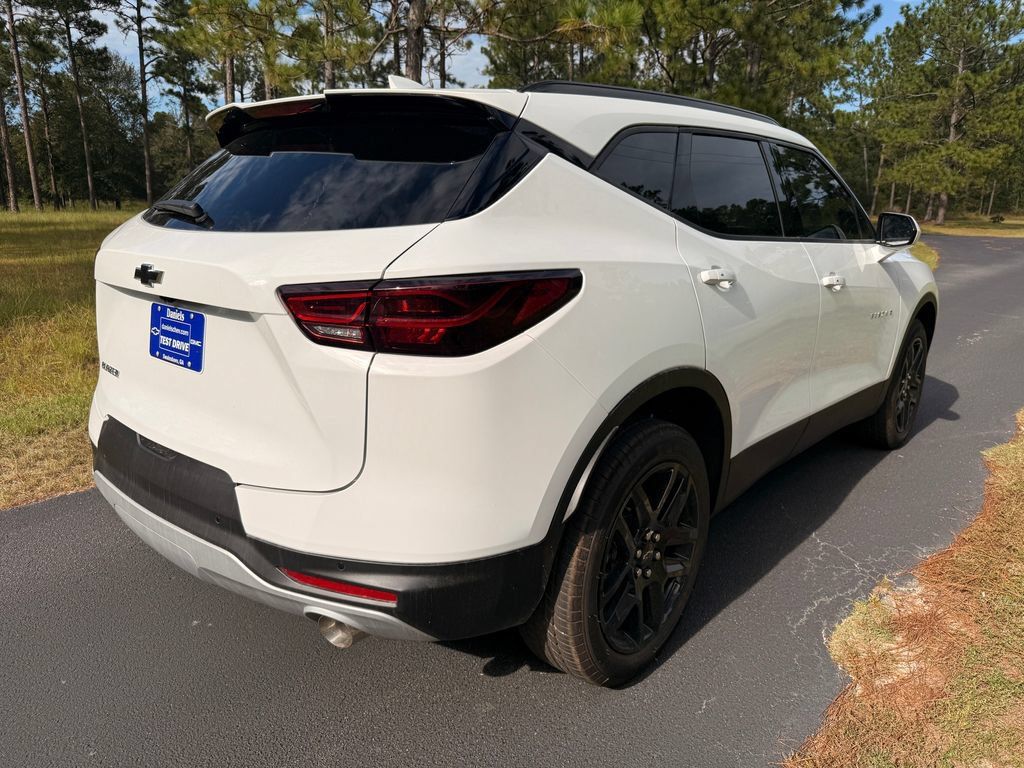 New 2026 Chevrolet Blazer LT w/ Convenience Package FWD image 5