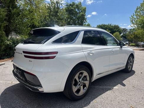 New 2026 Genesis GV70 2.5T Advanced AWD/4WD image 10
