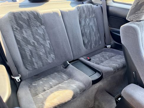 Used 1998 Acura Integra LS image 11