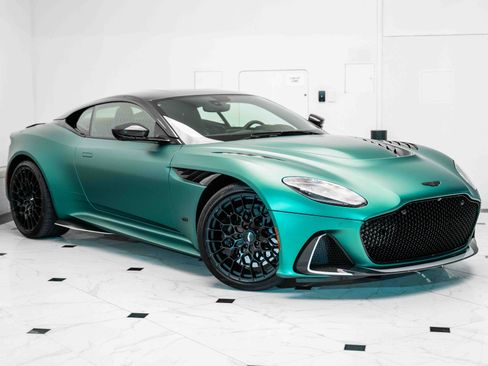 Used 2023 Aston Martin DBS Coupe RWD image 33
