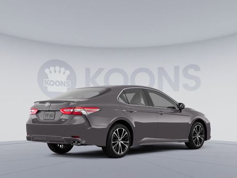 Used 2018 Toyota Camry XSE w/ Driver Assist Package FWD image 4