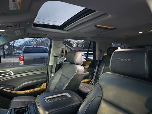 Used 2017 GMC Yukon Denali w/ Open Road Package image 18