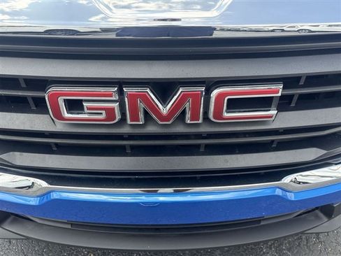 Certified 2024 GMC Terrain SLE w/ Driver Convenience Package FWD image 29