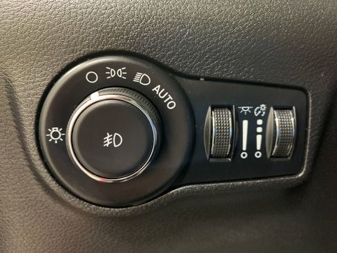 Used 2022 Jeep Compass Limited image 24