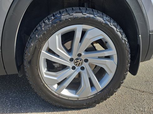 Used 2023 Volkswagen Atlas SE image 33