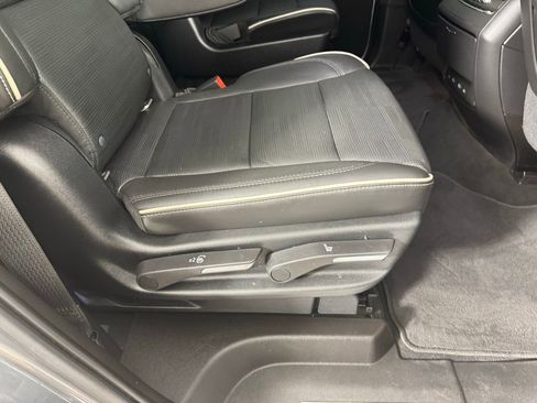Used 2021 Cadillac Escalade Sport w/ LPO, ONYX Package RWD image 32