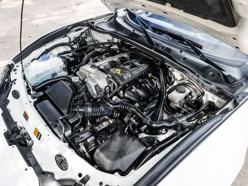 Used 2017 MAZDA MX-5 Miata Club w/ Brembo/BBS Package image 73