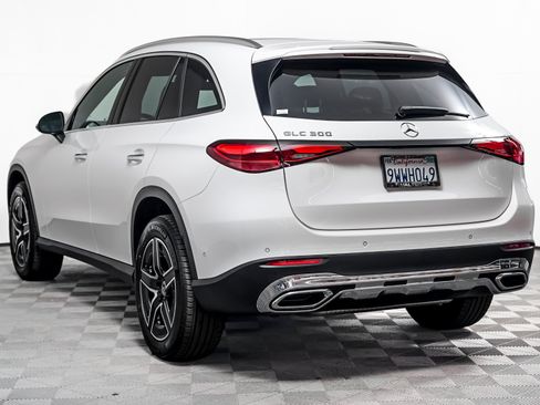 Certified 2026 Mercedes-Benz GLC 300 image 2
