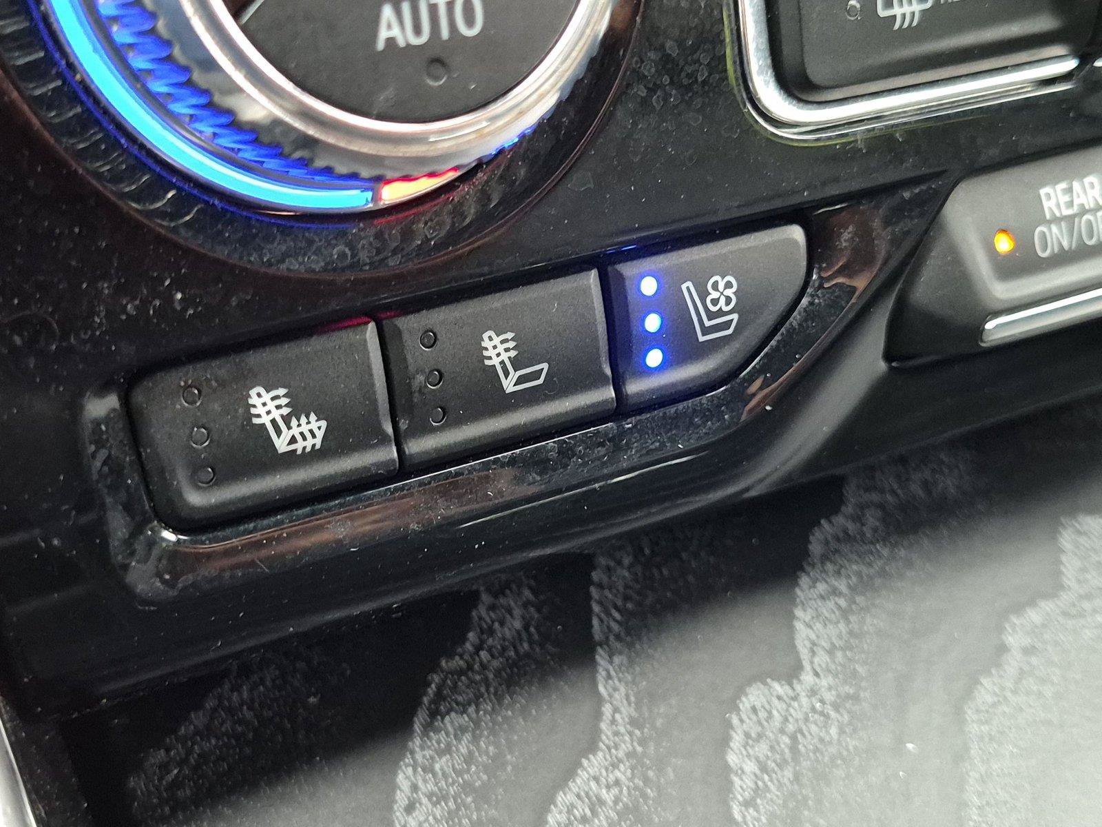 Used 2024 GMC Yukon Denali RWD image 21