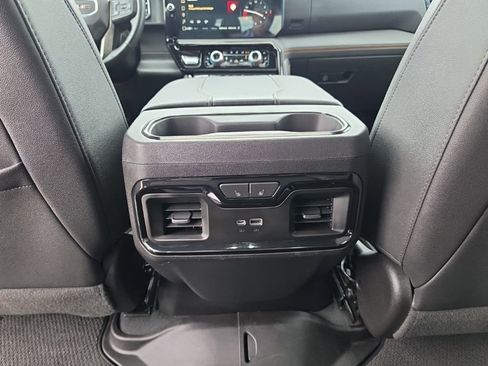 Used 2023 GMC Sierra 1500 AT4 w/ Technology Package AWD/4WD image 29