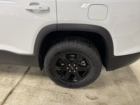 Certified 2023 GMC Acadia AT4 w/ Technology Package AWD/4WD image 9