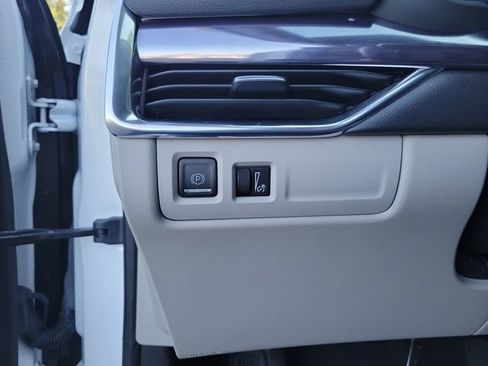 Used 2022 Cadillac XT4 Luxury FWD image 21