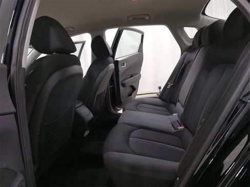 Used 2020 Kia Optima LX image 17