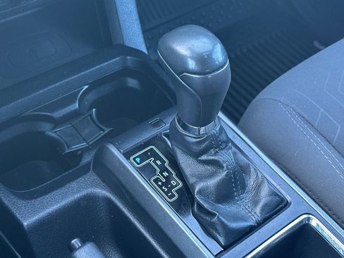 Used 2018 Toyota Tacoma TRD Off-Road image 20