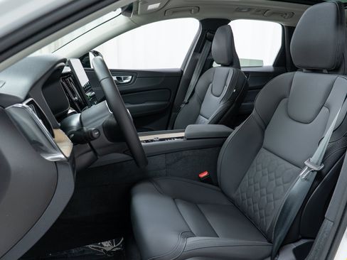 New 2026 Volvo XC60 B5 Core w/ Climate Package AWD/4WD image 13