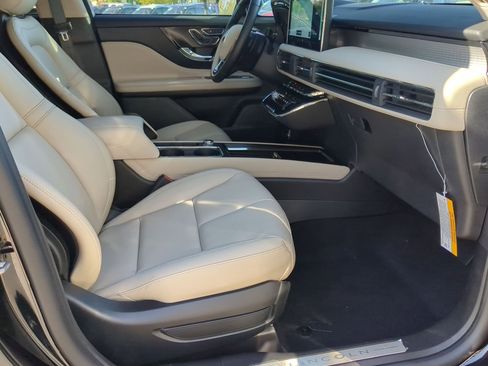 New 2026 Lincoln Corsair Premiere image 23