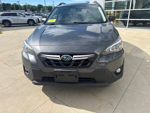 Used 2021 Subaru Crosstrek 2.0i AWD/4WD image 2
