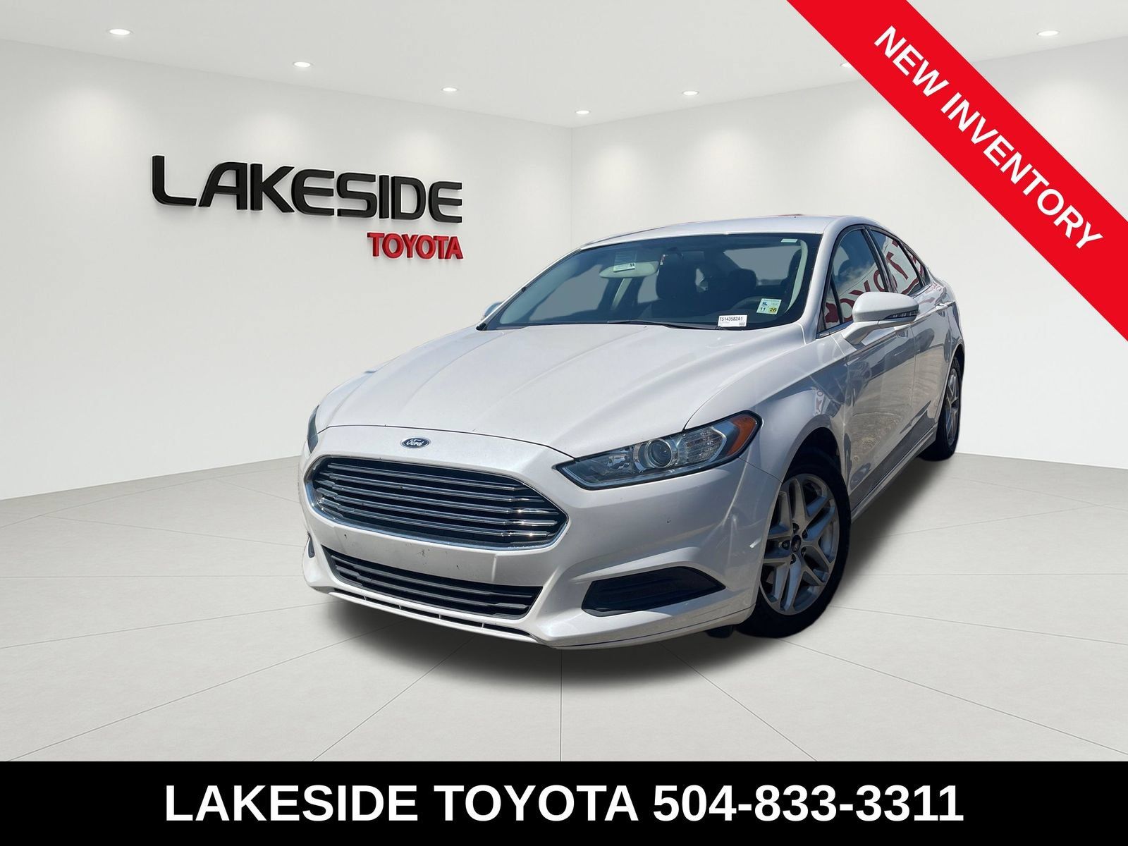 Used 2016 Ford Fusion SE FWD image 1