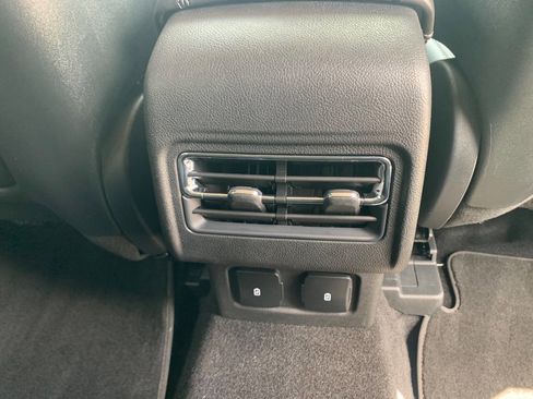 Used 2025 Lincoln Corsair AWD w/ Equipment Group 101A image 15