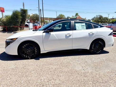 New 2026 Nissan Sentra SR w/ SR Premium Package FWD image 4