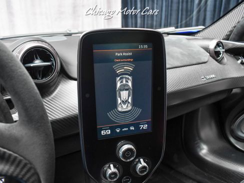 Used 2019 McLaren Senna image 16