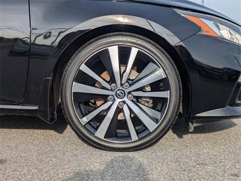 Used 2020 Nissan Altima 2.0 Platinum image 12