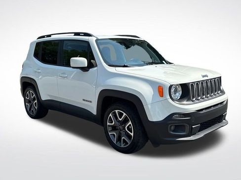 Used 2018 Jeep Renegade Latitude w/ Advanced Technology Group FWD image 9