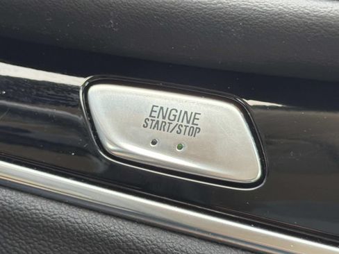 Used 2023 Buick Enclave Avenir FWD image 28