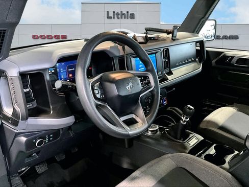 Used 2022 Ford Bronco 2-Door w/ Sasquatch Package image 2