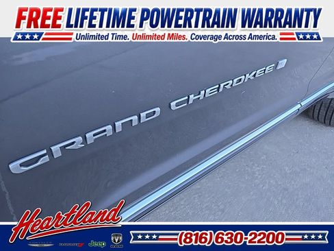 Used 2025 Jeep Grand Cherokee Summit AWD/4WD image 26