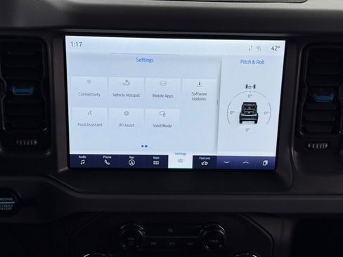 Used 2024 Ford Bronco Black Diamond image 34