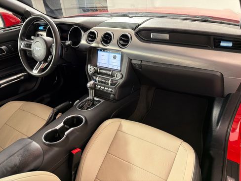 Used 2018 Ford Mustang Premium RWD image 33