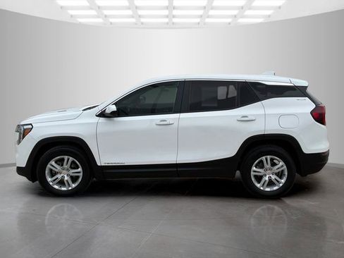 Used 2024 GMC Terrain SLE image 7
