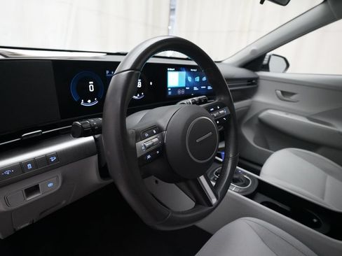 Used 2025 Hyundai Kona SEL AWD/4WD image 8