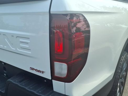 Used 2024 Honda Ridgeline Sport image 14