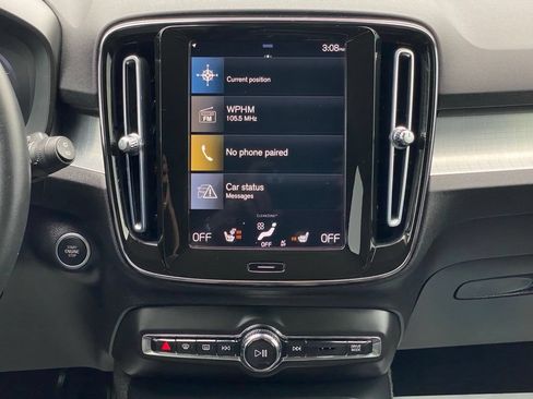 Used 2022 Volvo XC40 T5 Momentum AWD/4WD image 22