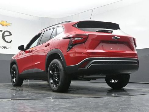 New 2026 Chevrolet Trax LT w/ Driver Confidence Package FWD image 5