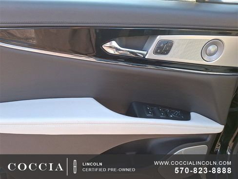 Certified 2022 Lincoln Nautilus Black Label image 12