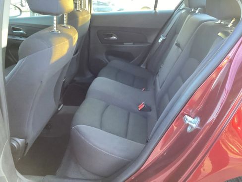 Used 2016 Chevrolet Cruze LT image 18