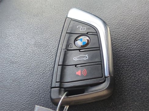 Used 2021 BMW X3 sDrive30i w/ Premium Package image 32