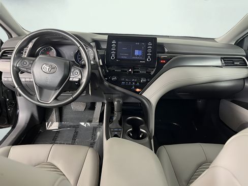 Used 2023 Toyota Camry SE AWD/4WD image 17