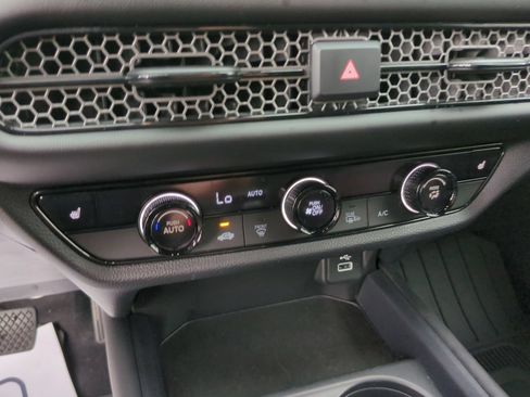 Certified 2024 Honda HR-V Sport image 31