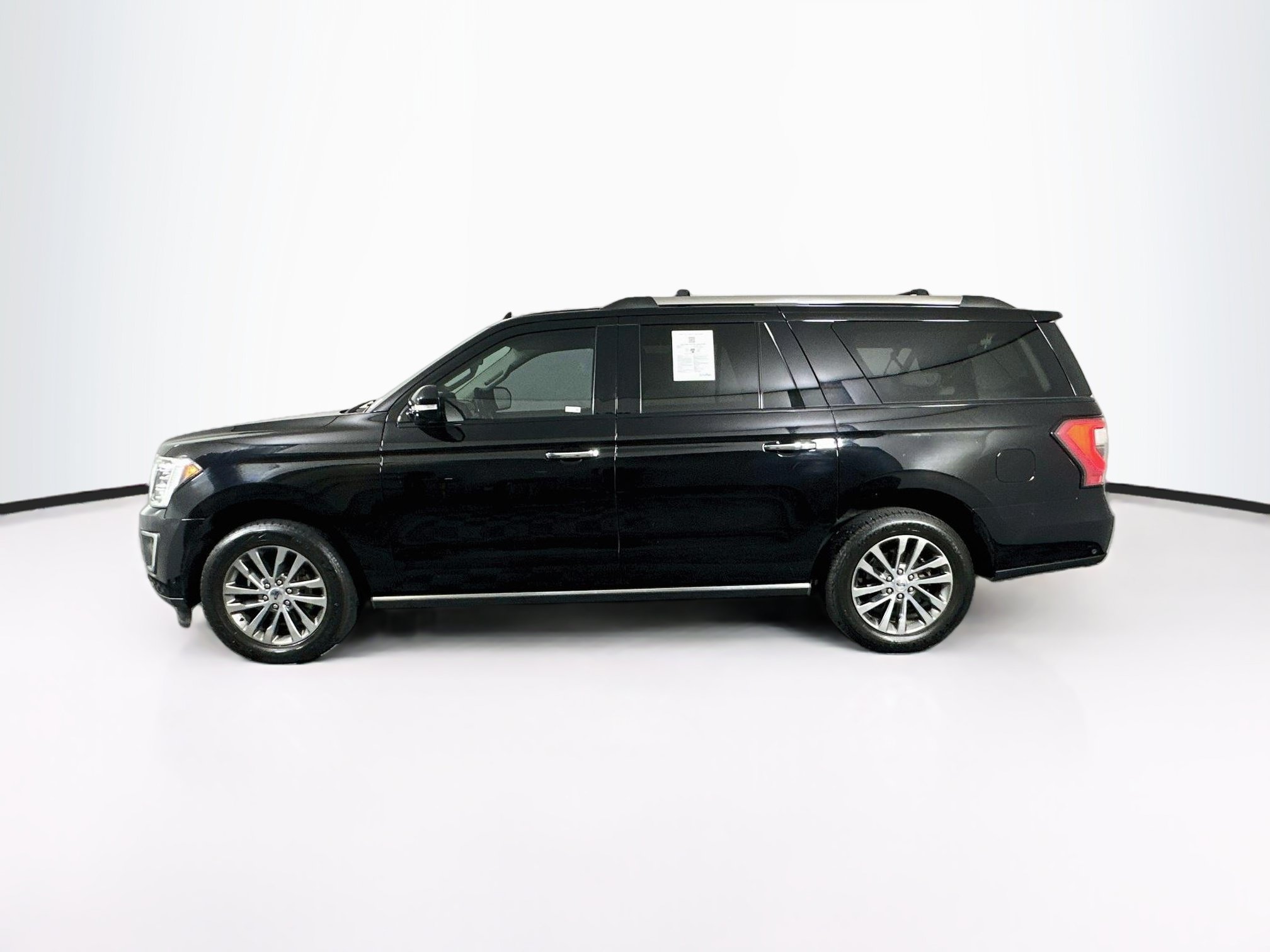 Used 2018 Ford Expedition Max Limited w/ Equipment Group 301A RWD image 4