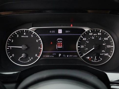 Certified 2025 Nissan Pathfinder SL image 11