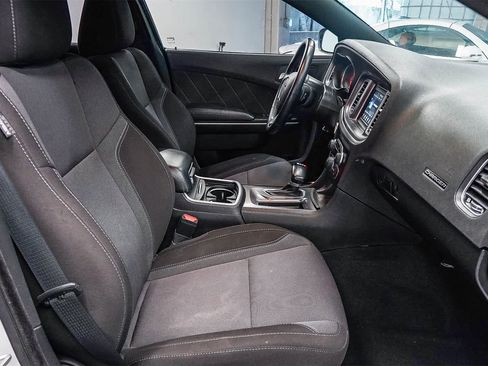Used 2022 Dodge Charger SXT image 15