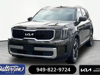 Used 2024 Kia Telluride EX w/ EX Captain's Chair Package
