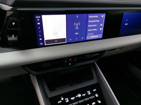 New 2026 Porsche Macan 4 Electric image 22